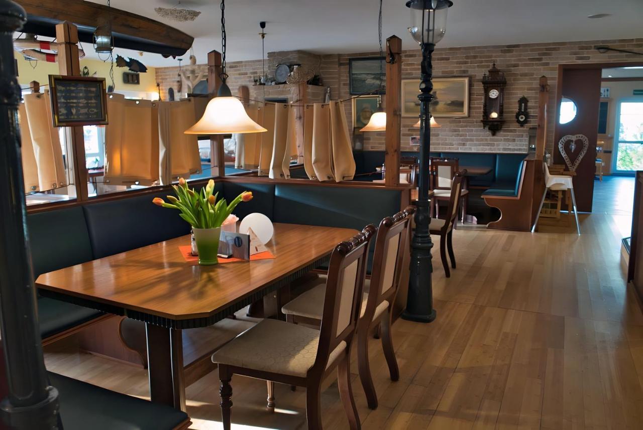 Hotel Und Restaurant Windland Бреґе Екстер'єр фото