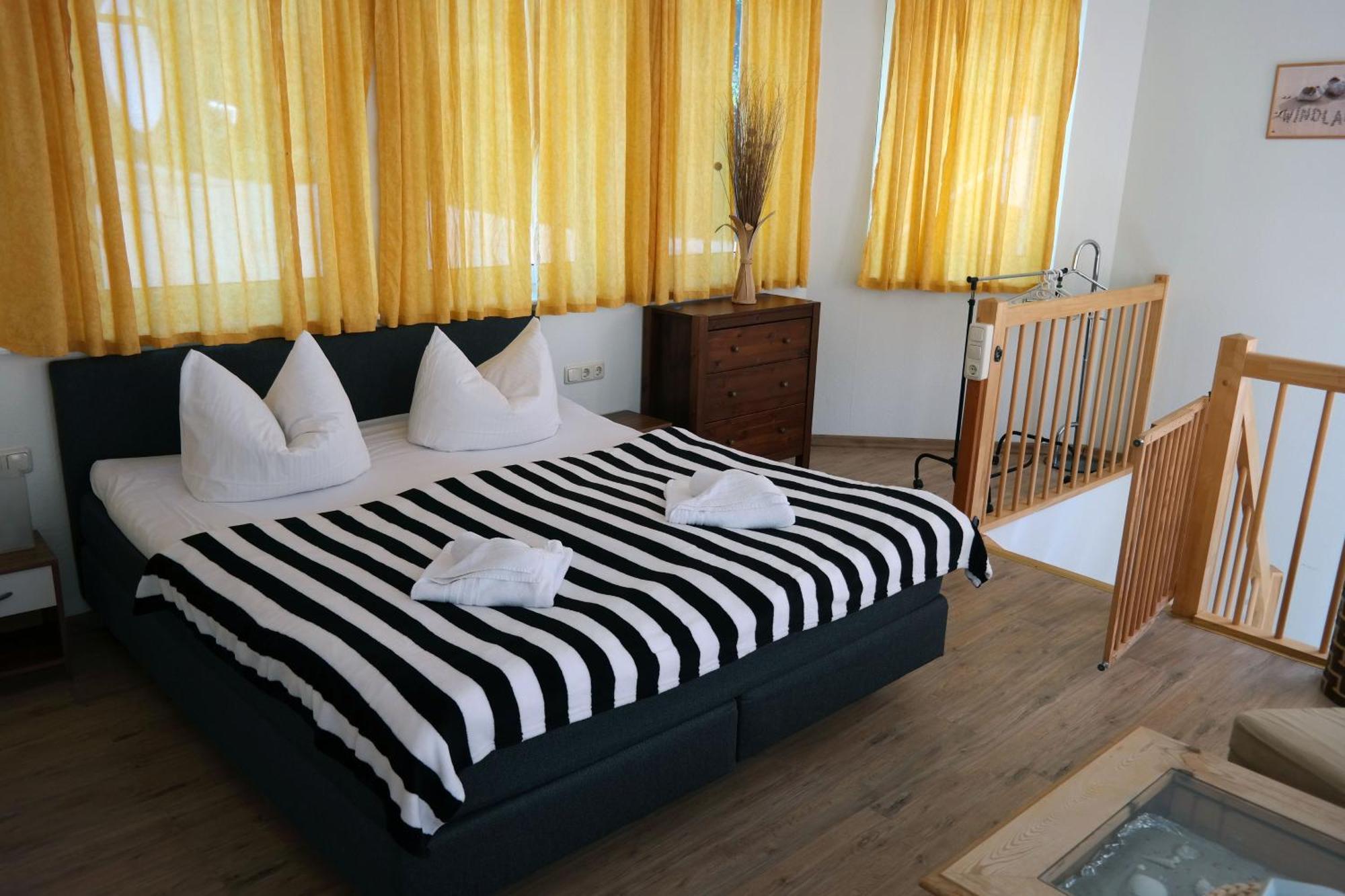 Hotel Und Restaurant Windland Бреґе Екстер'єр фото